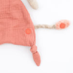Doudou attache-tétine girafe - Sous mon baobab - moulin roty - l'atelier des belettes